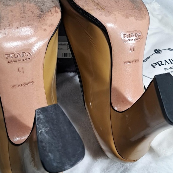 Prada Vernice Bicolor Patent Leather Mary Jane Heels US 9.5-10/ EU 41 - Italy - Picture 4 of 10